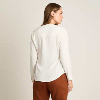 Imagen 2 del producto Blusa Crudo Lisa Cuello Mao con Botones