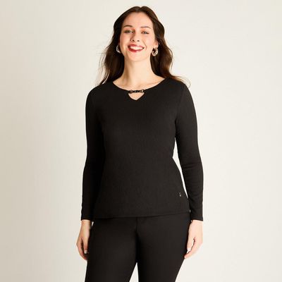 Imagen 1 del producto Polera Negra con Detalle en Escote