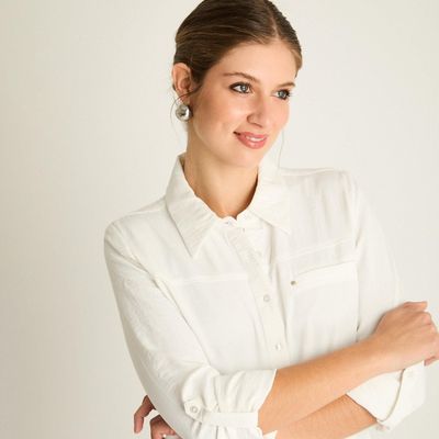 Imagen 1 del producto Blusa Crudo con Detalle de Bolsillo