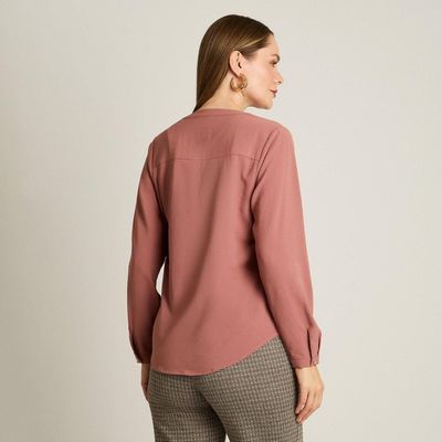 Imagen 2 del producto Blusa Rosada Lisa Cuello Mao con Botones