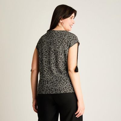 Imagen 2 del producto Polera Negro Manga Corta Elasticidad Media Sin Forro Calce Normal