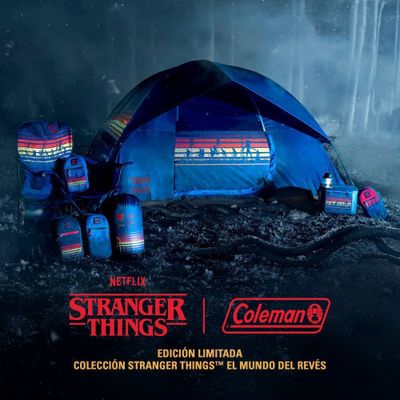 Imagen 2 del producto Silla Plegable Coleman Stranger Things con Nevera Integrada