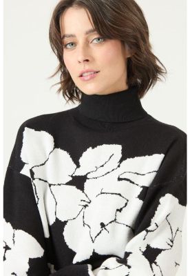 Imagen 2 del producto Sweater negro flores PRIVILEGE 2759