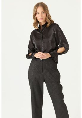 Imagen 2 del producto Blusa negra PRIVILEGE 2180