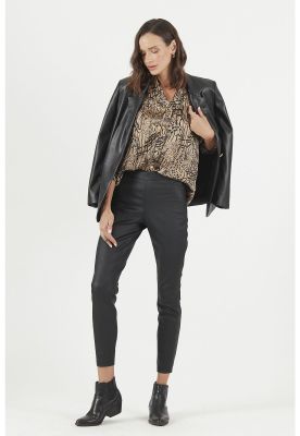 Blazer de ecocuero negro
