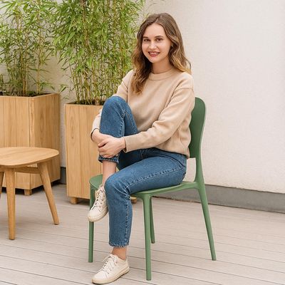 Imagen 2 del producto Silla Plástico Apilable Deco Sevilla Verde Escandinavia