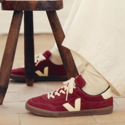 Imagen 2 del producto Zapatillas Mujer Veja Panenka Suede Burdeo/Beige