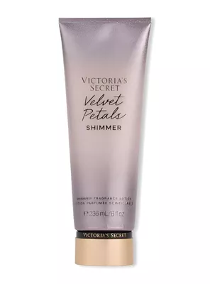 VICTORIA SECRET VELVET PETALS SHIMMER LOCION 236ML (NUEVA COLECCION)