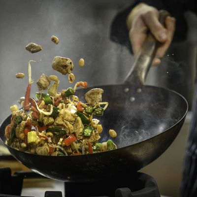 Imagen 2 del producto WOK DE HIERRO CÓNCAVO CON MANGO 30 CM