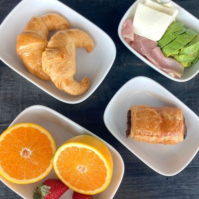 Imagen 2 del producto SET DE 4 PLATOS DE PORCELANA RECTANGULAR 14X10X3.3CM TOWER