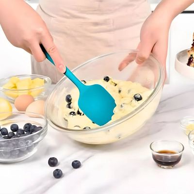 Imagen 2 del producto ESPATULA/ RASPADOR C/CABEZA CUCHARA  SILICONA 33 CM