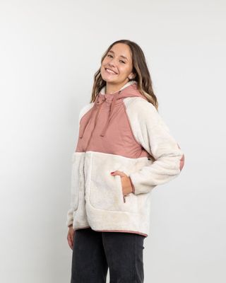 Imagen 2 del producto Poleron mujer Polar Shaggy Acolchado con gorro Crema Polemic