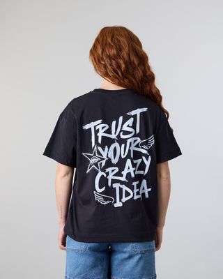 Imagen 2 del producto Polera Mujer Algodón Grafitti Negro Relaxed Polemic