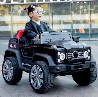 Imagen 2 del producto Auto Jeep A Batería 12V Con Control Remoto 6888 Negro