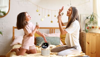 Imagen 2 del producto Parlante Karaoke Portátil Philips TAS2509 Blanco