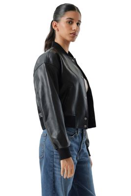 Imagen 2 del producto Chaqueta Mujer Cropped Varsity Bomber Negro Levis 59544-0732