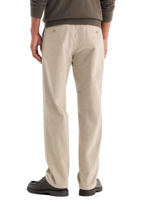 Imagen 2 del producto Pantalón Hombre Ultimate Chino Straight Fit Khaki 84467-0149