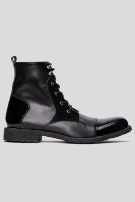 Imagen 1 del producto Botín Cuero Sileno Negro Landazuri