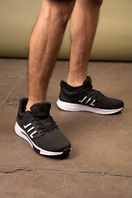 Imagen 2 del producto Zapatilla Hombre Negro Donkor Apóstol