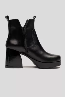 Botín Cuero Aspasia Negra Landazuri