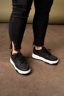 Imagen 2 del producto Zapatilla Mujer Negro Akila Boteli