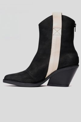 Imagen 2 del producto Botín Cuero Moira Negra Landazuri