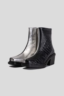 Imagen 2 del producto Botín Cuero Hela Caimán Plata Landazuri