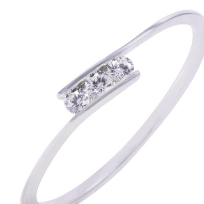 Imagen 2 del producto Anillo de Plata Esterlina Tres Circones en Línea