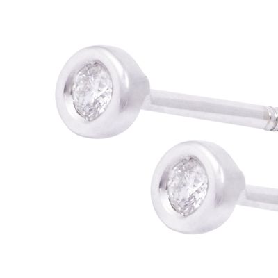 Imagen 2 del producto Aros de Oro Blanco 18kt Punto de Luz con Diamante 8Pts