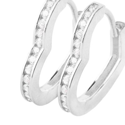 Imagen 2 del producto Aros Oro Blanco 18kt Corazón Circonitas