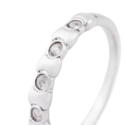 Imagen 2 del producto Anillo de Plata Esterlina 925 Cinco Circonitas 11