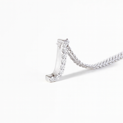 Imagen 2 del producto Collar Oro Blanco 18kt Diamantes Letra J 5 Pts | Danielle Costantini