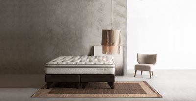 Imagen 2 del producto Cama Classique+ 2 Plazas + Respaldo Rachel y Velador Ferrara