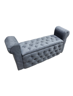 BANQUETA BAUL CON BRAZOS FELPA GRIS BOTON DIAMANTE