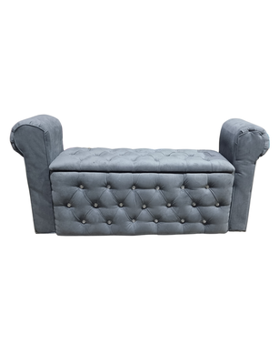 Imagen 2 del producto BANQUETA BAUL CON BRAZOS FELPA GRIS BOTON DIAMANTE 