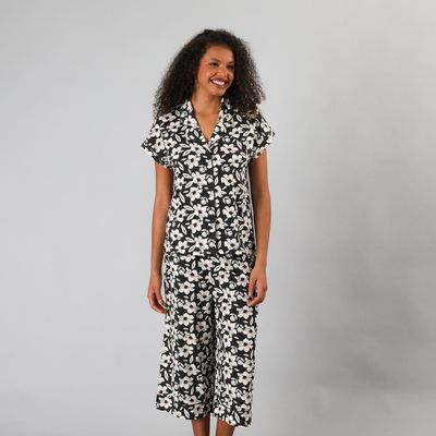 Imagen 2 del producto Set Top Camisero + Capri Palazzo