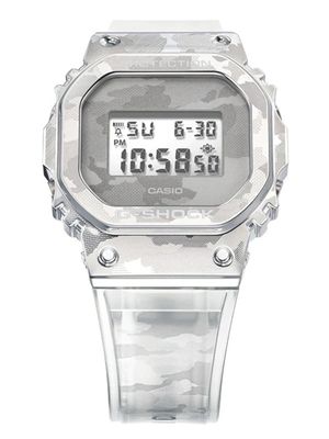 Reloj Casio GM-5600SCM-1DR Quartz Hombre