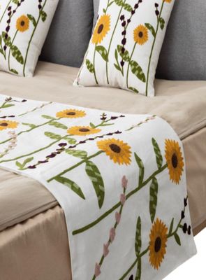 Imagen 2 del producto PIECERA BORDADA SIN FUNDAS TH16