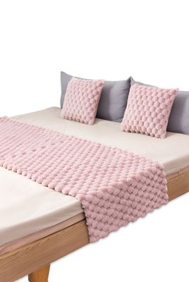Imagen 2 del producto JUEGO DE PIECERA DE CAMA MAS 2 COJIN CON FUNDAS MODELO PERLA ROSADO