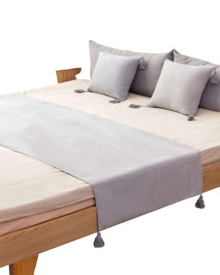 PIECERA SIN FUNDAS 2 PLAZAS CON POMPONES GRIS