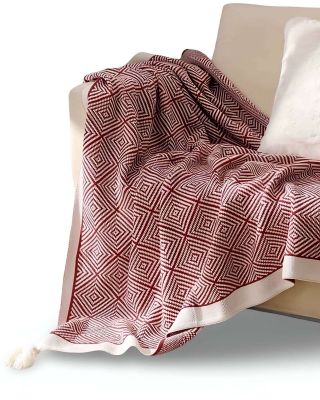 Imagen 2 del producto Mantas para sofas camas u oficinas con pompon 130x150 cm Burdeo