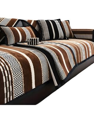 Imagen 1 del producto PACK DE 5 FUNDAS PARA SOFA CON DISEÑO RAYAS CAFÉ