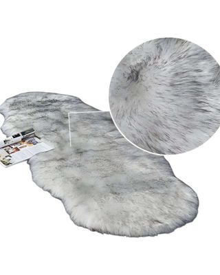 Imagen 2 del producto ALFOMBRAS DECORATIVAS IMITACION PIEL DE CONEJO BLANCO CON GRIS