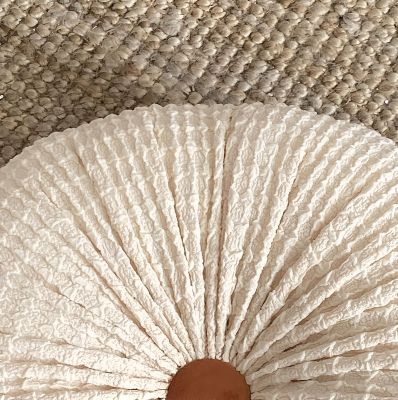 Imagen 2 del producto SET DE 2 COJINES DISEÑO BOTON COLOR BEIGE