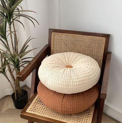 Imagen 2 del producto SET DE 4 COJINES DISEÑO BOTON COLOR BEIGE/CAFÉ