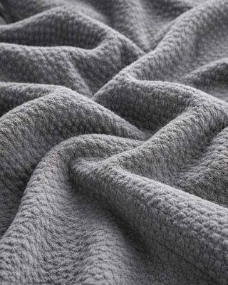 Imagen 2 del producto FRAZADA CON CHIPORRO ELEGANTE 2 PLAZA 200X230cm Gris