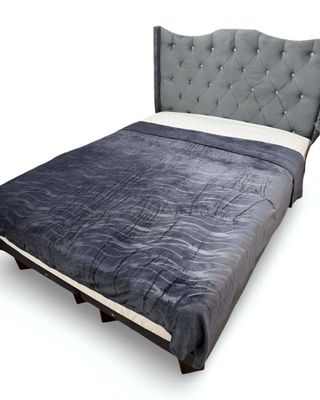 Imagen 2 del producto Mantas Frazada de Plush con Chiporro gris