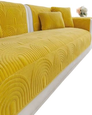 Imagen 2 del producto PACK DE 5 FUNDAS PARA SOFA CON DISEÑO DE CURVAS AMARILLO