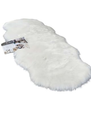 Imagen 2 del producto ALFOMBRAS DECORATIVAS IMITACION PIEL DE CONEJO BLANCA