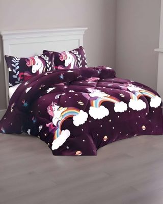 Imagen 2 del producto COBERTOR DE INVIERNO DISEÑO UNICORNIO CON ARCOIRIS PLUSH CON CHIPORRO PLAZA Y MEDIA S41